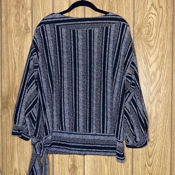 Sally Lou | Vintage Side-Tie Top XL - Picture 2 of 5